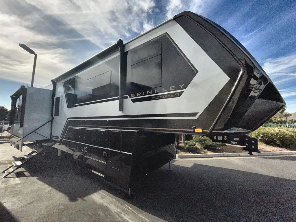 2026 Brinkley Model G 4150, Photos photo 2