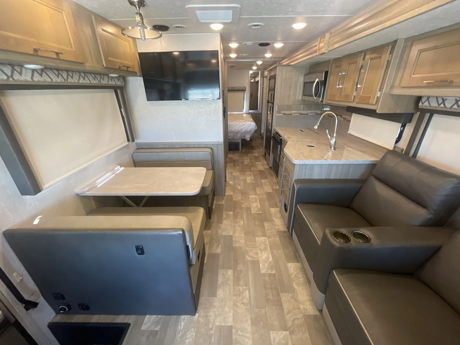 2019 Coachmen Mirada 29FW - Photo 3