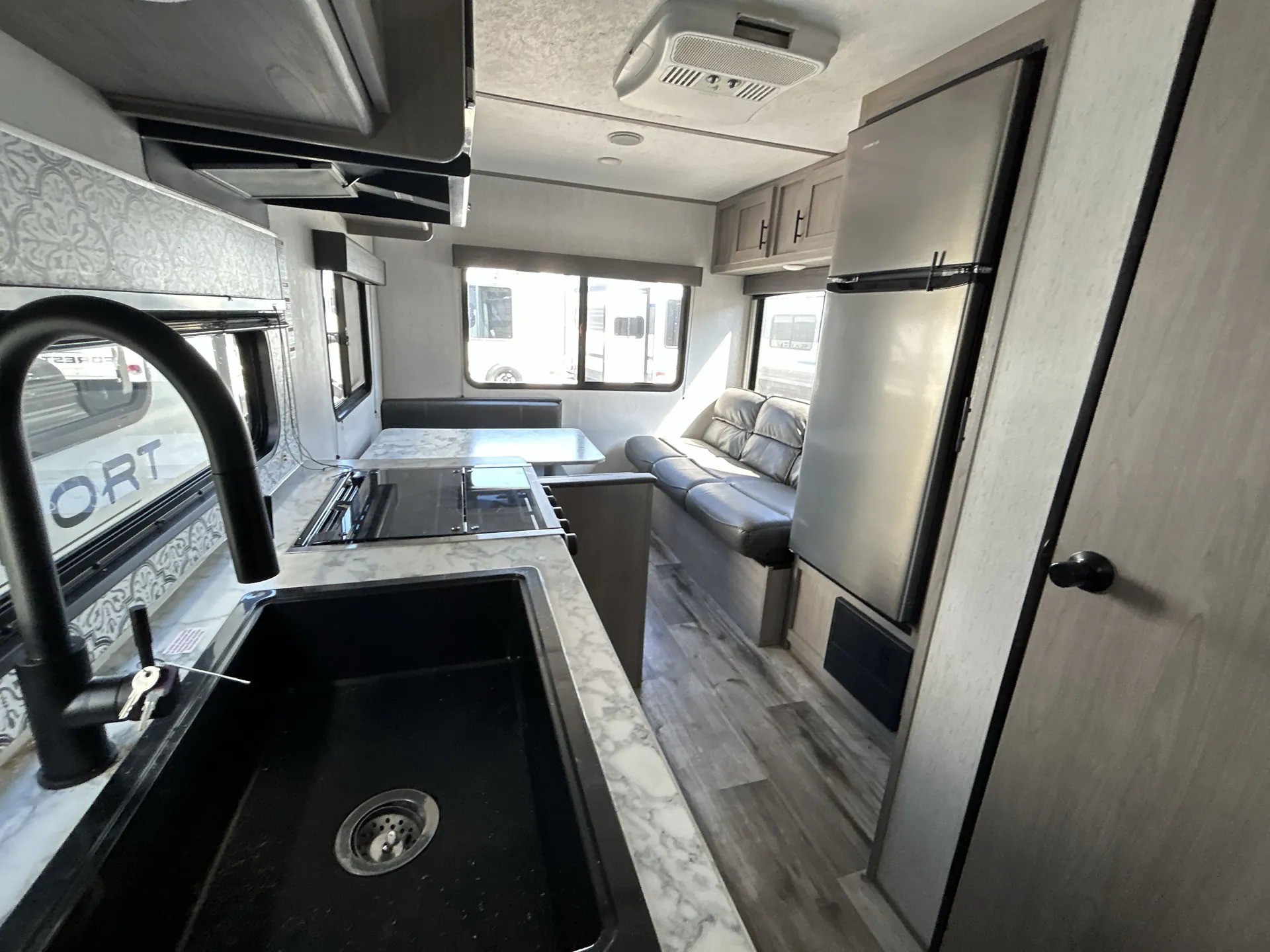 2021 Dutchmen Coleman Rubicon 1628BH — living area main