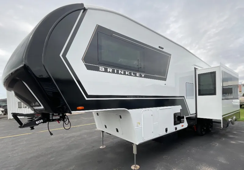 2026 Brinkley Model Z 2810, Photos photo 4