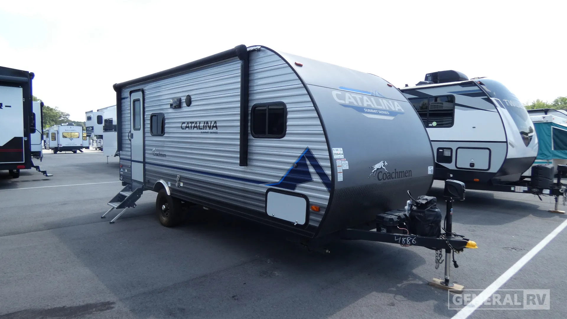 2023 Coachmen Catalina Summit Series 7 184FQS - Photo 2