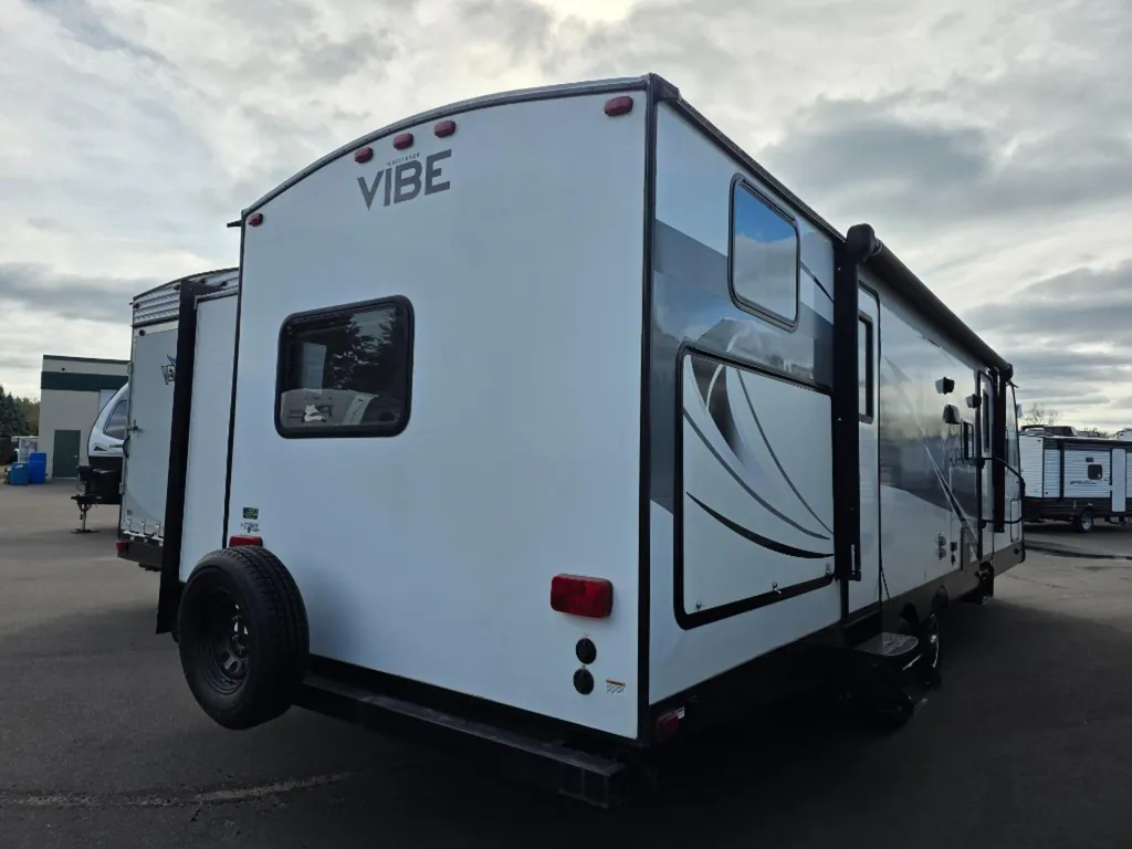 2018 Forest River Vibe 308BHS, Photos photo 6