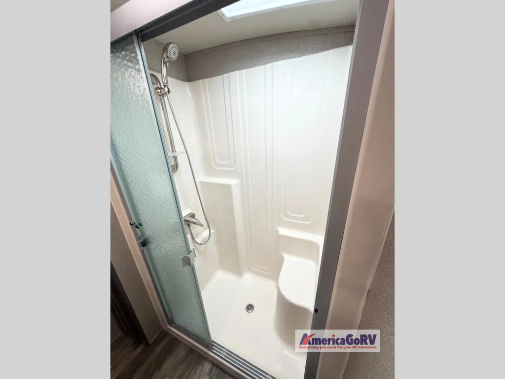2018 Forest River Cedar Creek Champagne Edition 38EL, Photos photo 19