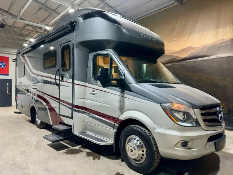 2019 Tiffin Motorhomes Wayfarer Used    25 QW - Main photo