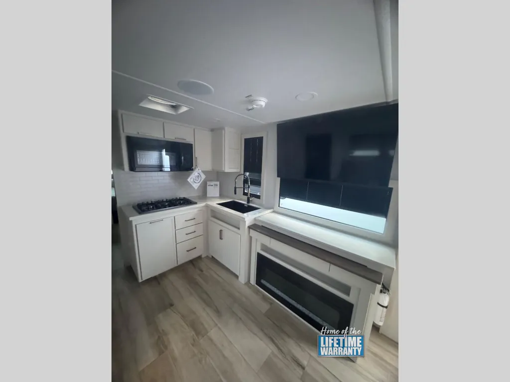 2026 Brinkley Model I 294, Photos photo 10