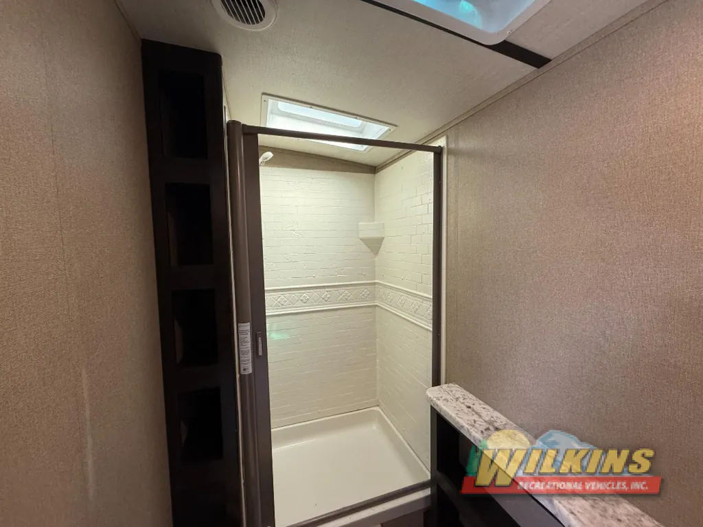 2018 Grand Design Imagine 2800BH, Photos photo 27