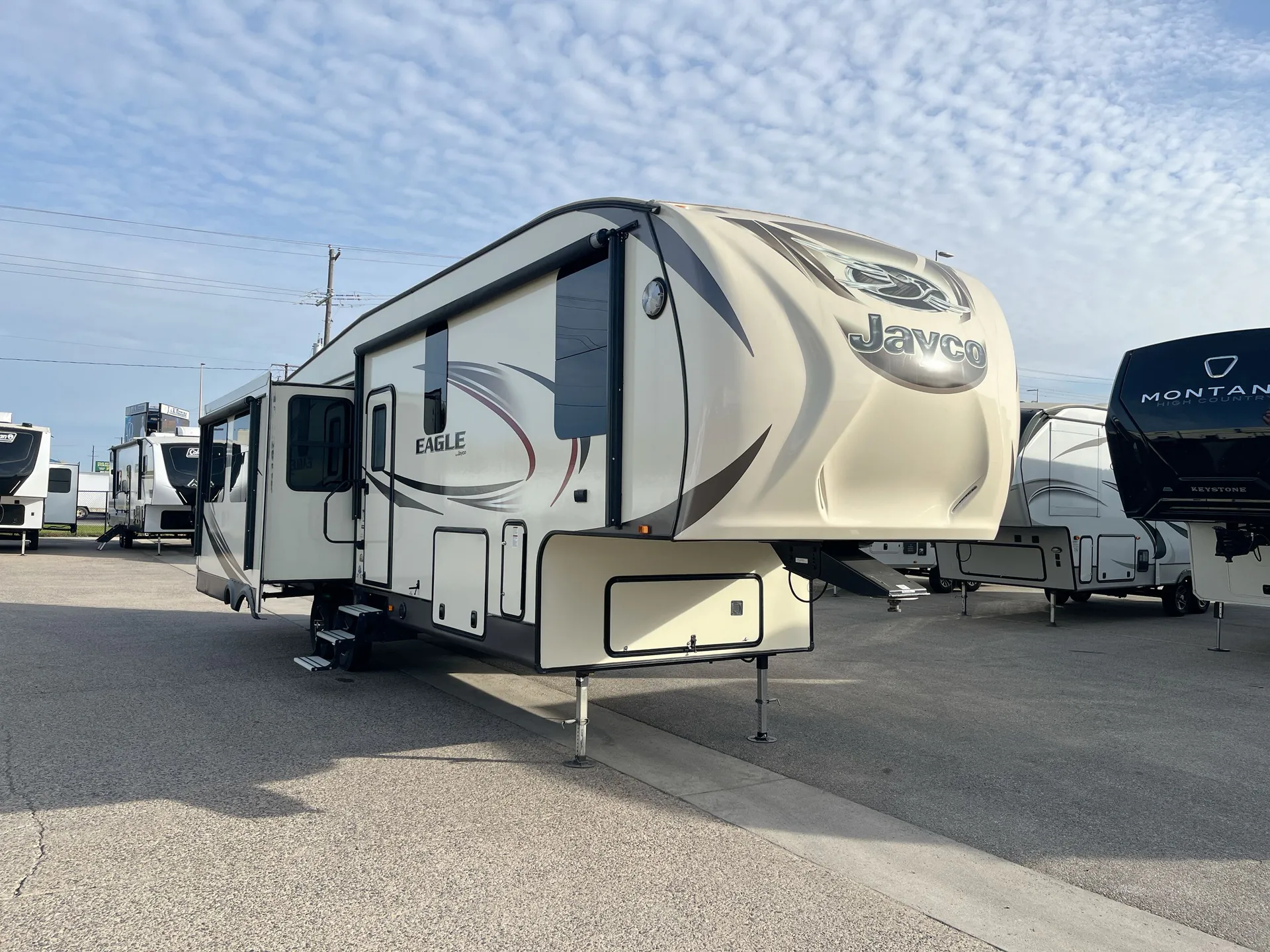 2016 Jayco Eagle 321RSTS - Photo 2