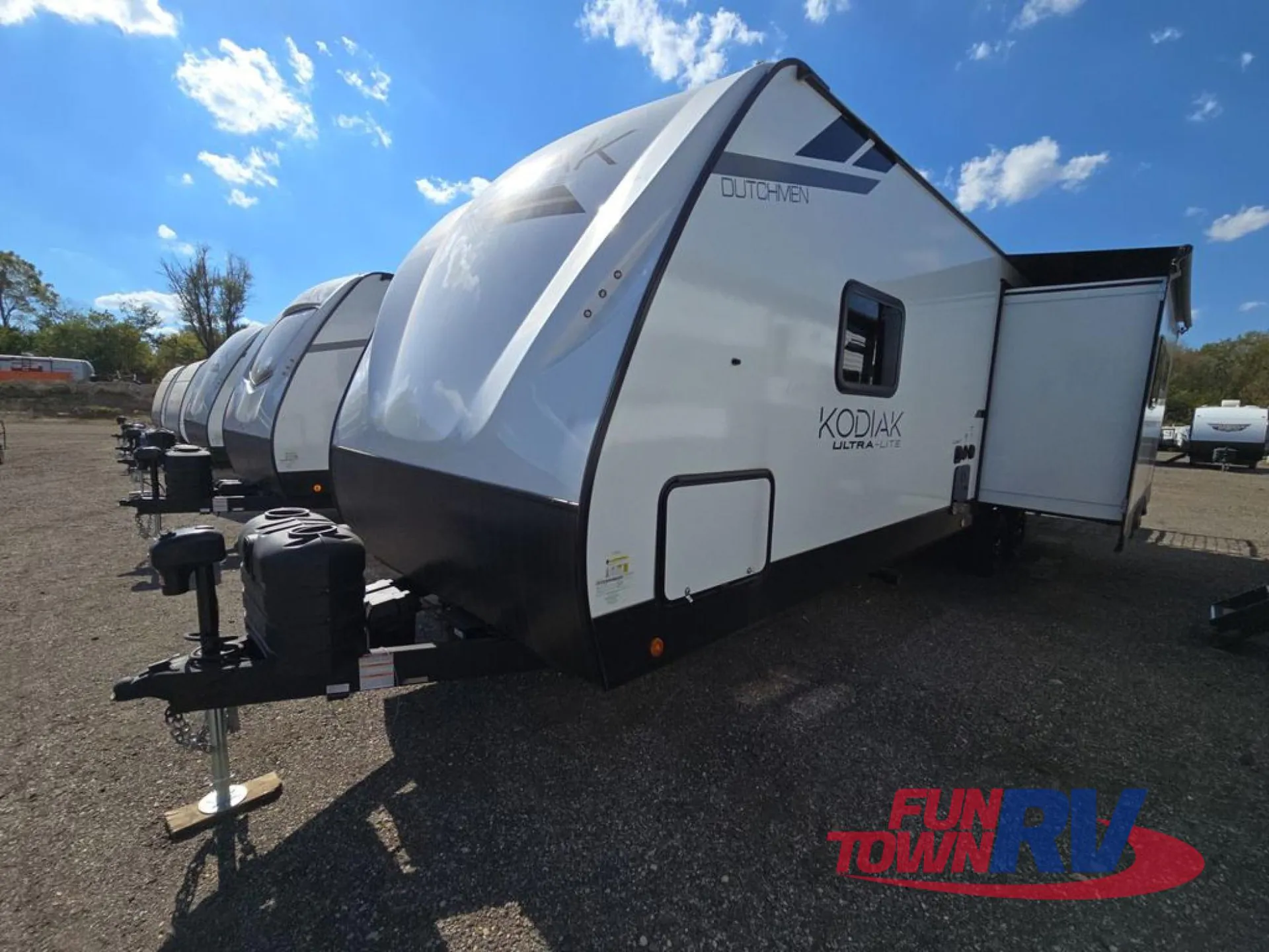 2025 Dutchmen Kodiak 308BHSL - Photo 4