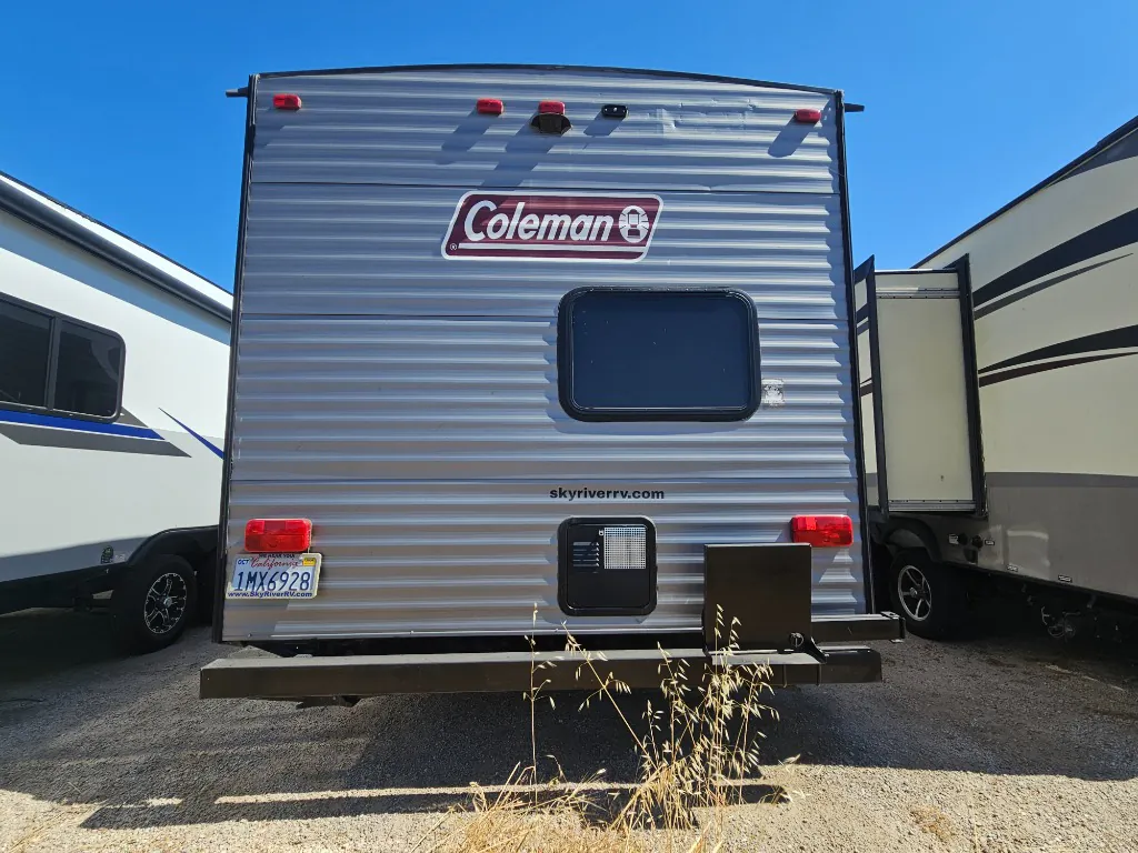 2018 Dutchmen Coleman Lantern LT 215BHWE - Photo 4