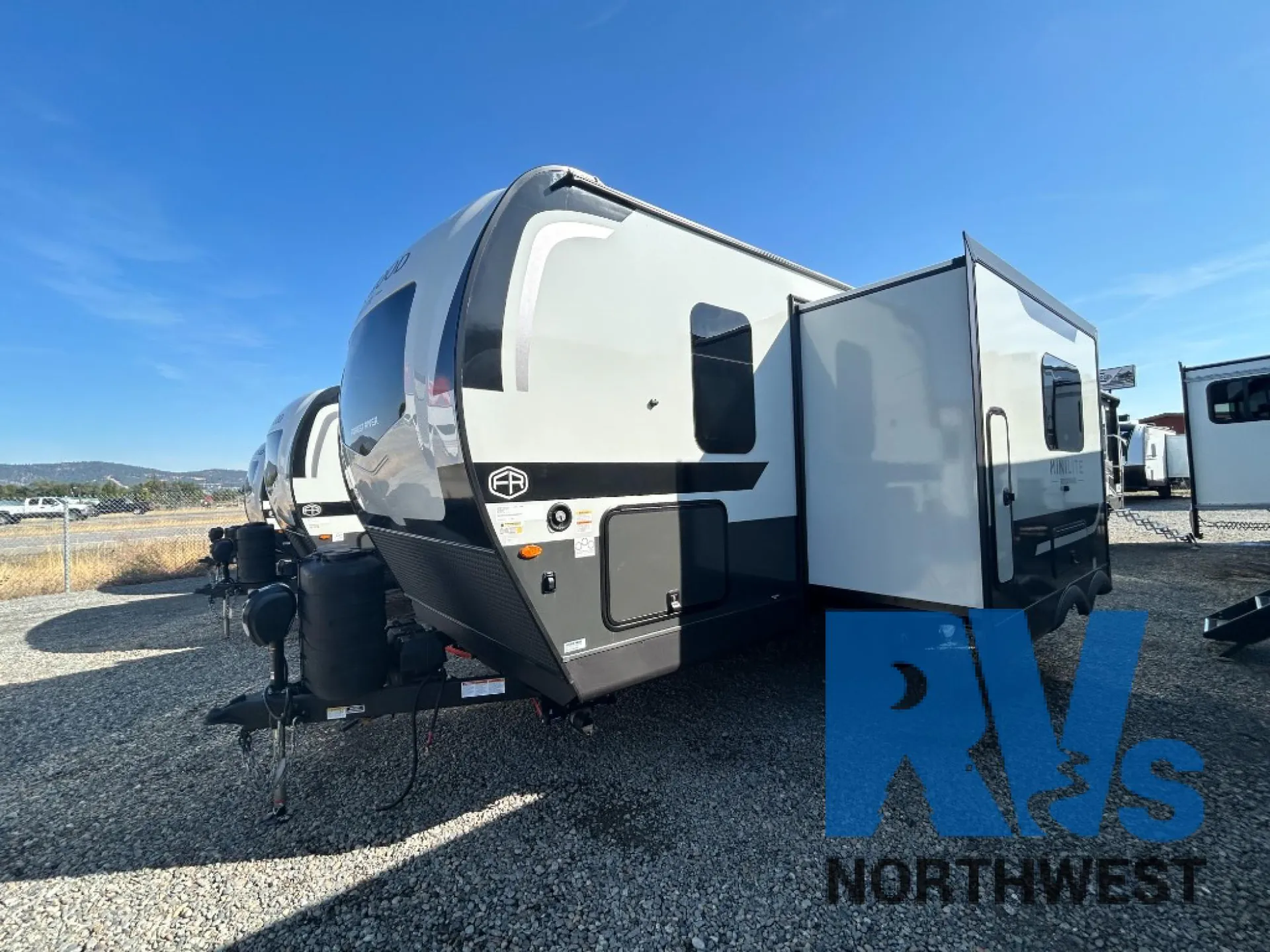 2026 Forest River Rockwood Mini Lite 2214S — Photo 5