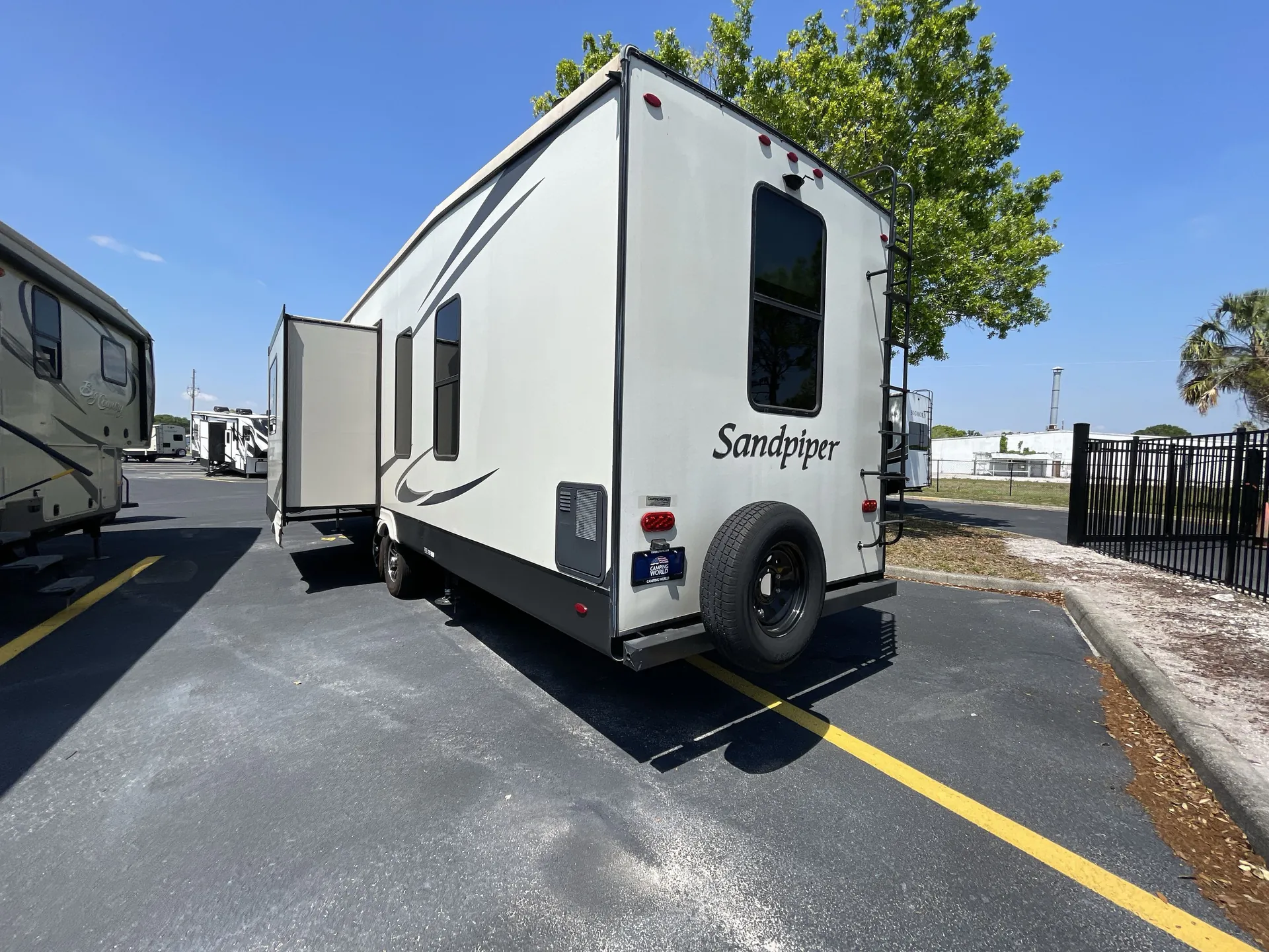 2021 Forest River Sandpiper C-Class 3550FL — off campside