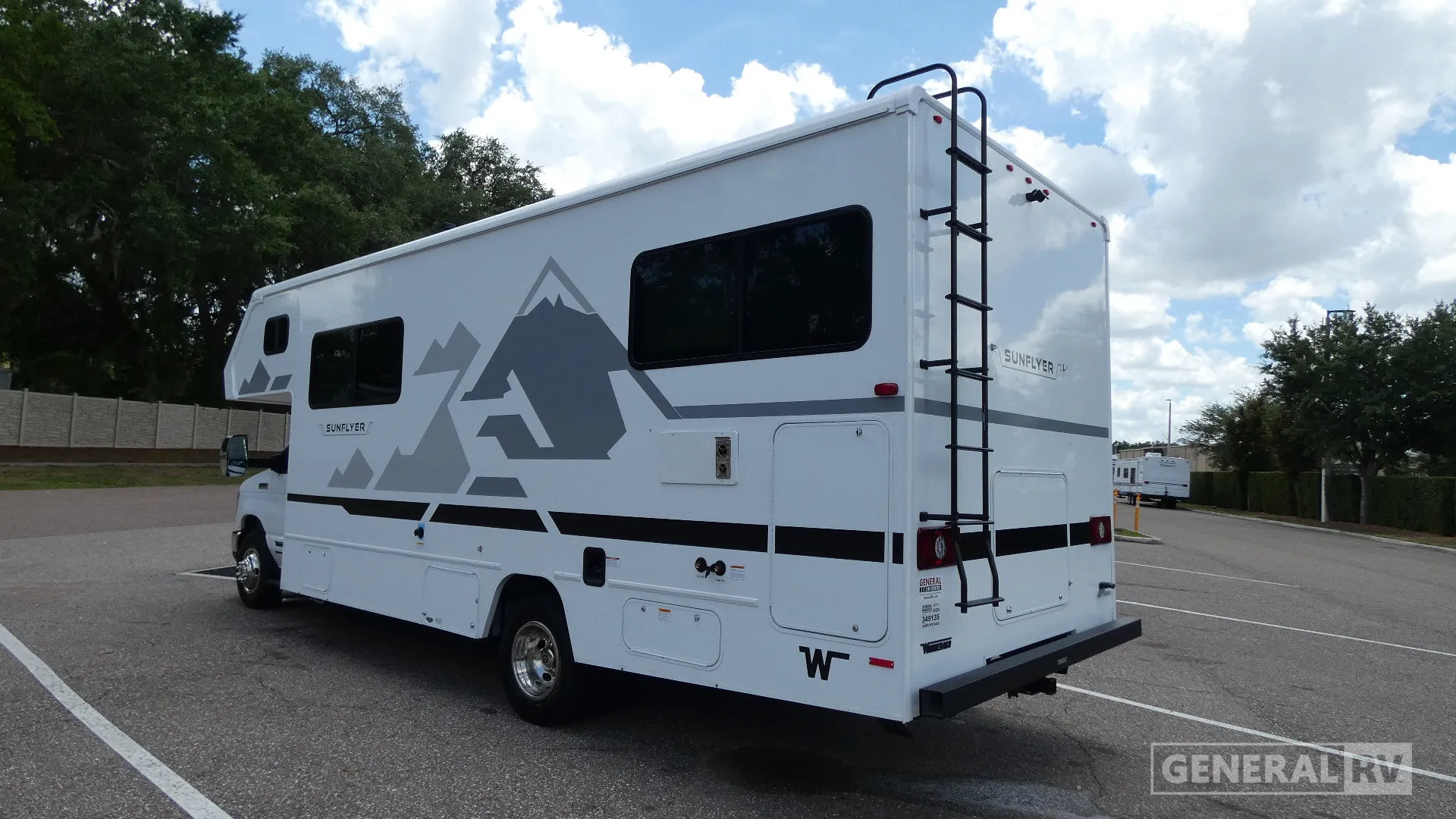 2027 Winnebago Sunflyer 24GG - Photo 4