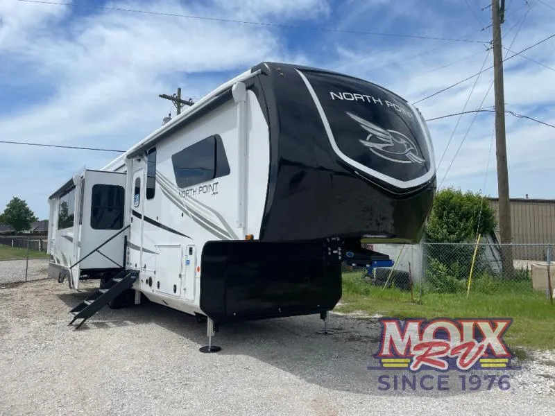 2025 Jayco North Point 365RKTS - Photo 2