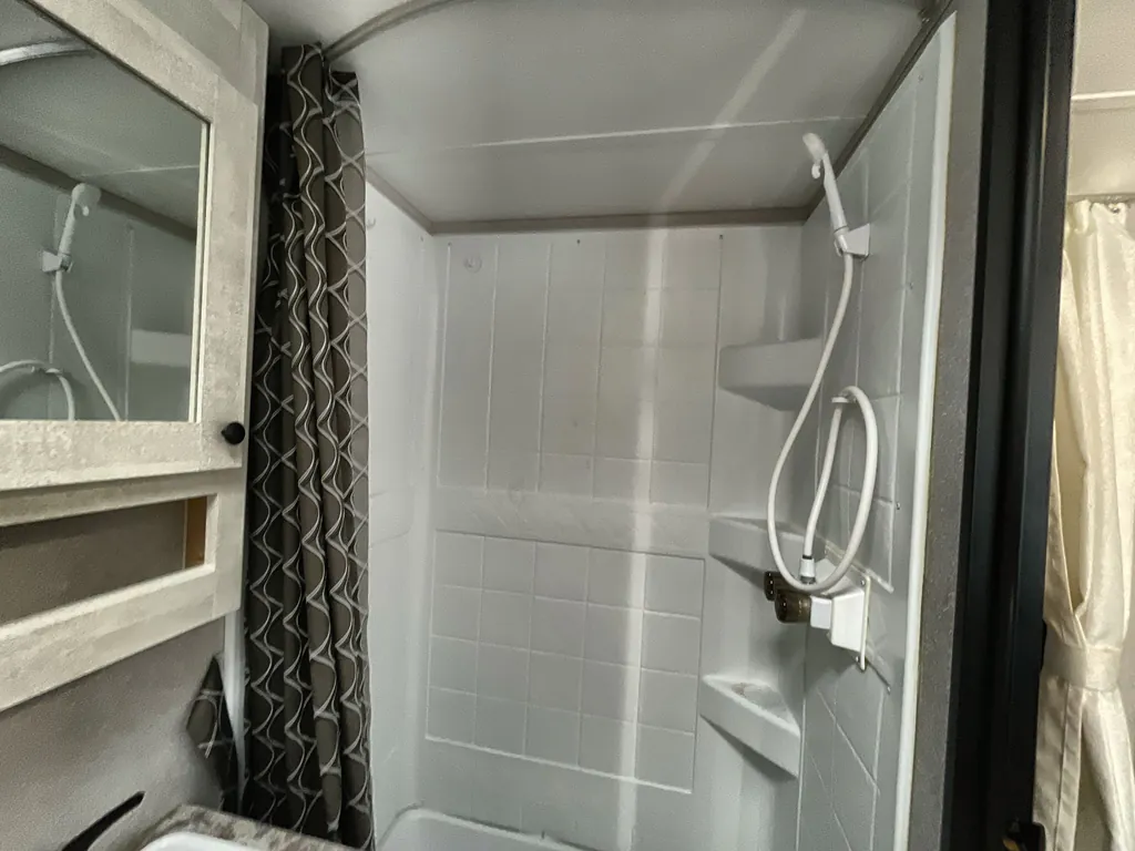 2024 Shasta I-5 530QB, Photos photo 19