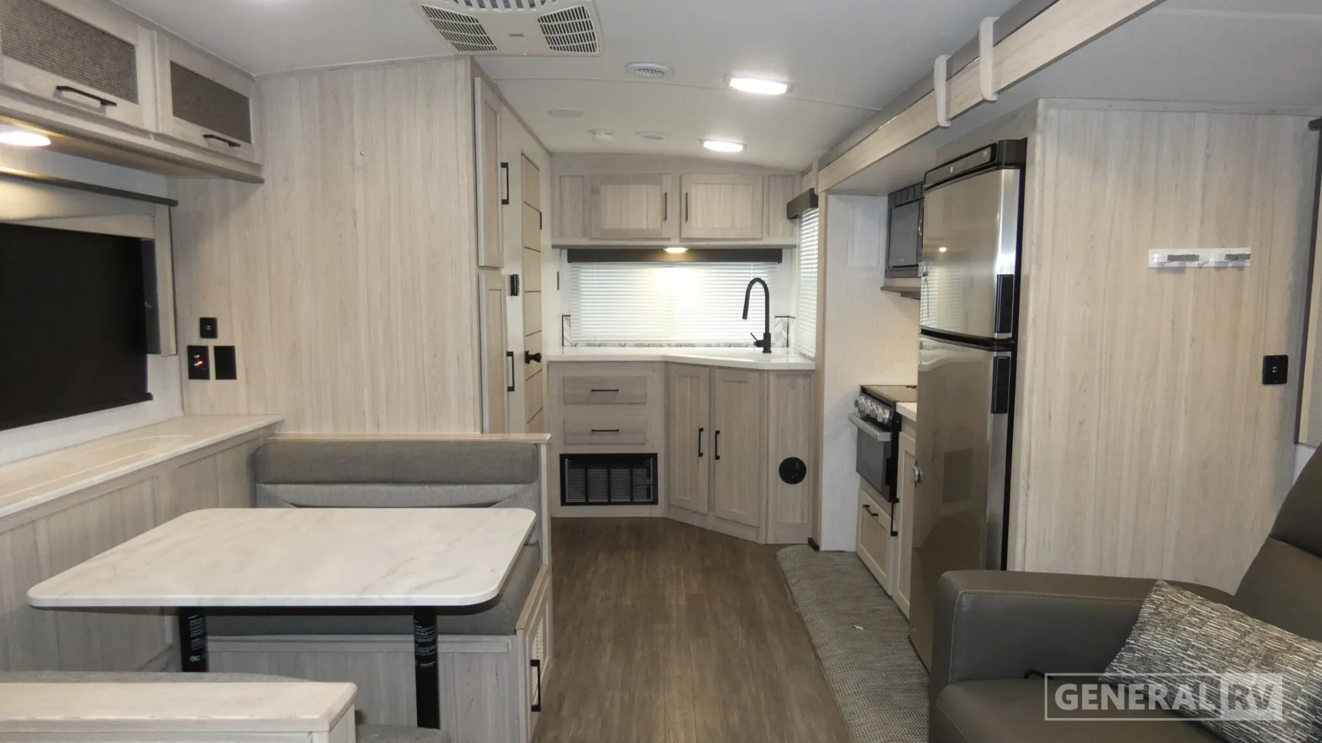 2022 Cruiser RV Twilight Signature TWS 2280 - Photo 3