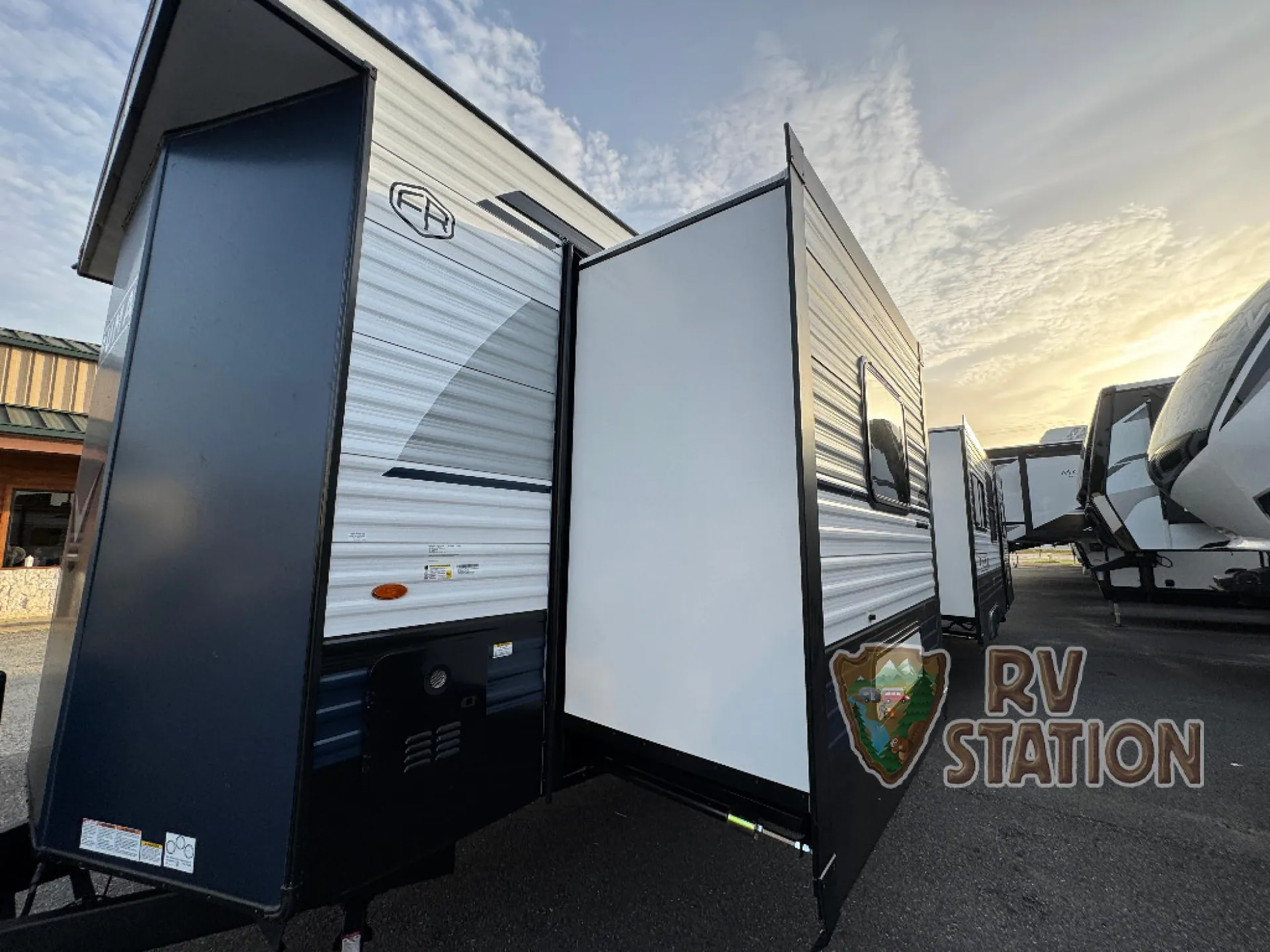 2026 Forest River Puma Vista 39DBT - Photo 4