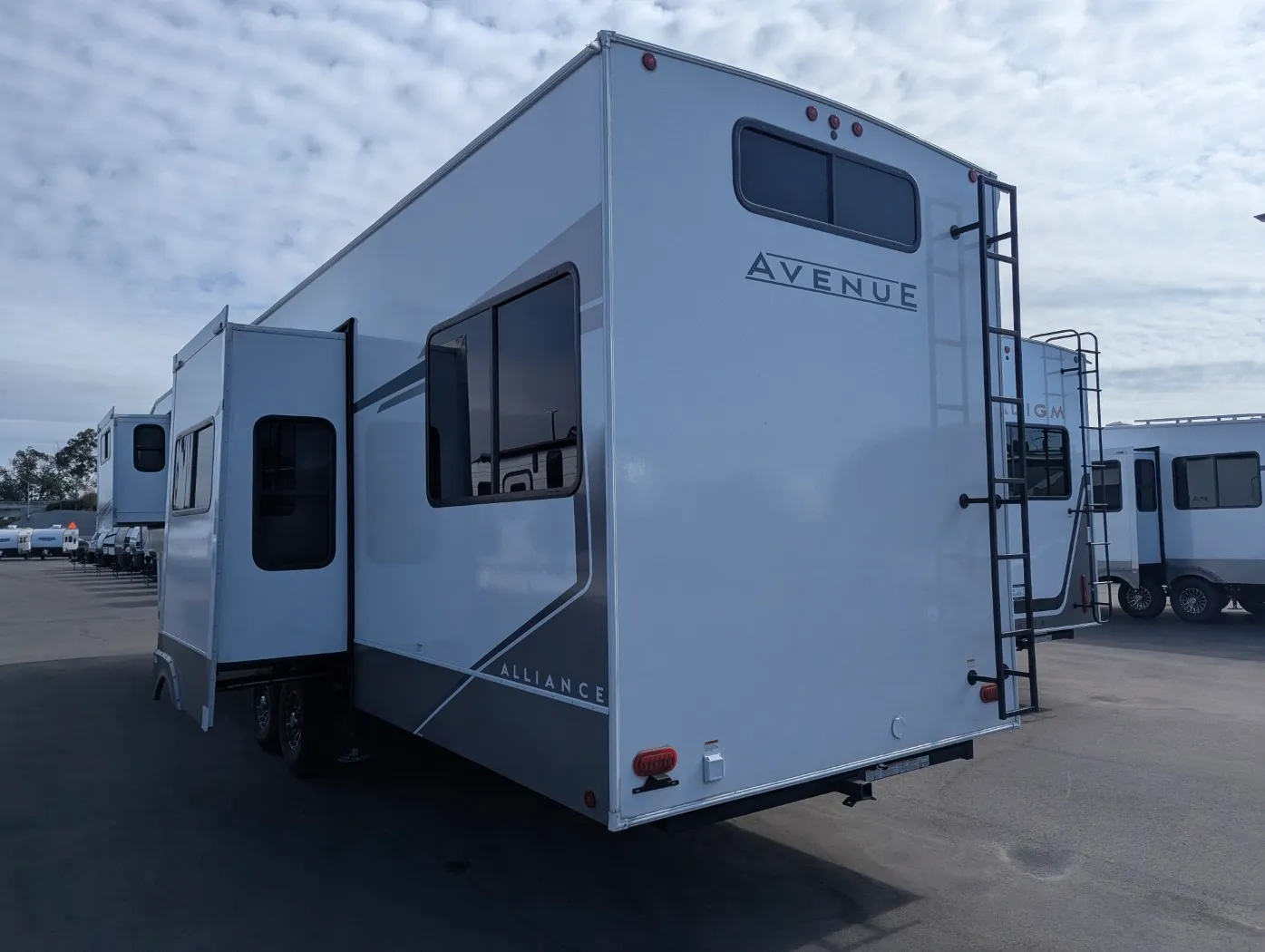 2026 Alliance RV Avenue 38DBL - Photo 4