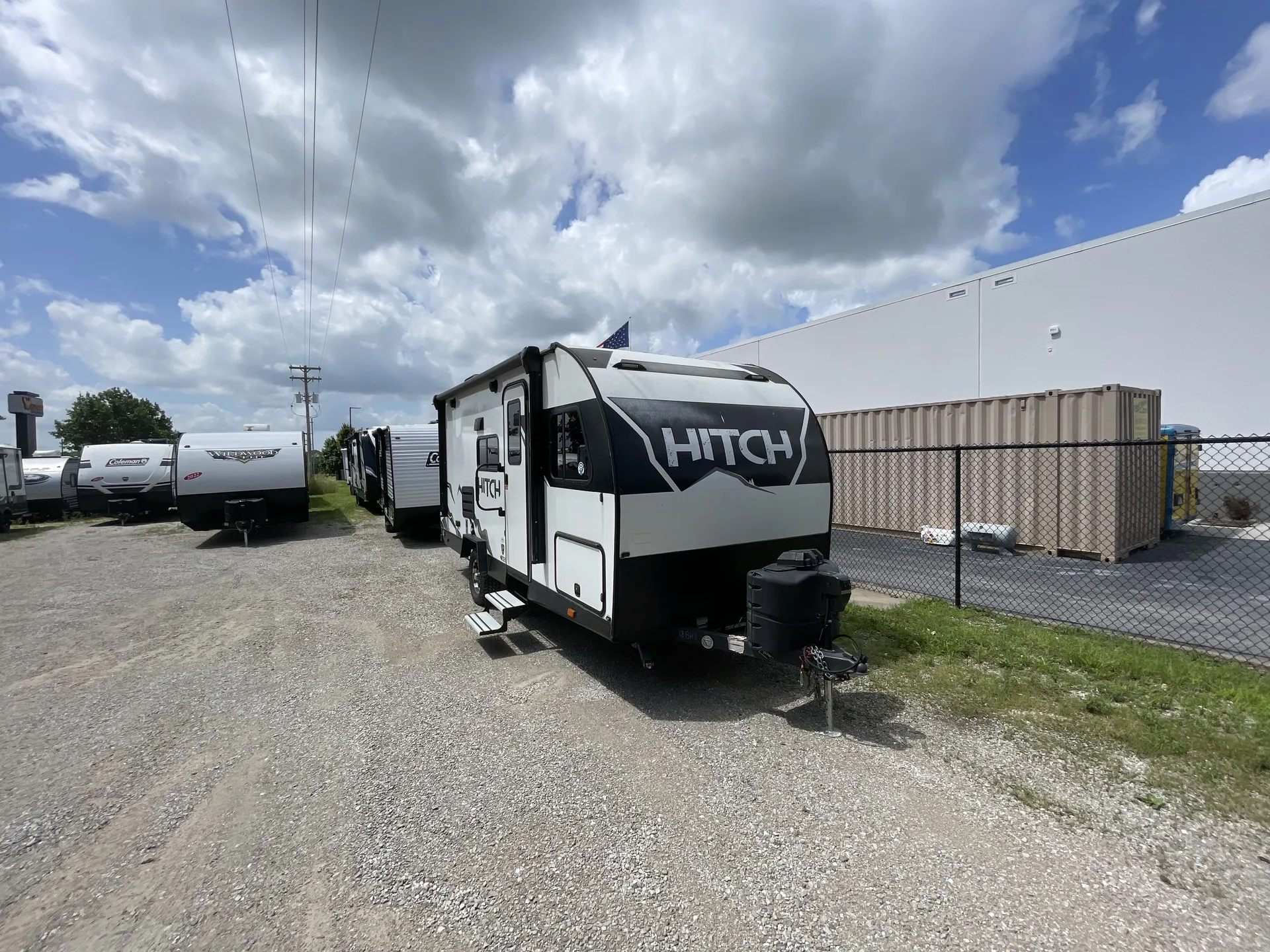2022 Cruiser RV Hitch 18BHS - Photo 2
