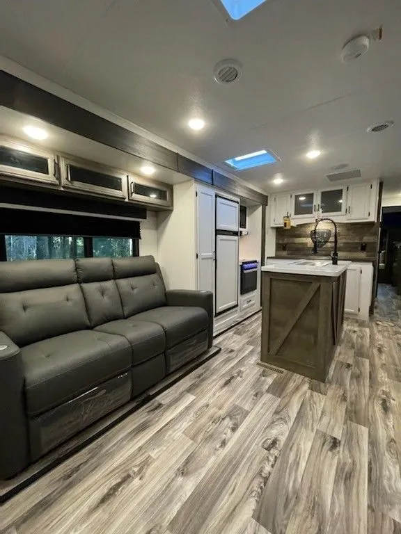 2024 Venture RV SportTrek Touring Edition STT343VIK - Photo 4