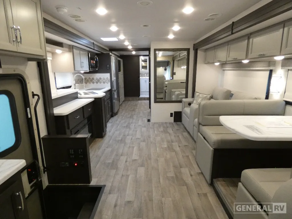 2026 Thor Motor Coach Palazzo GT 37.5 - Photo 4