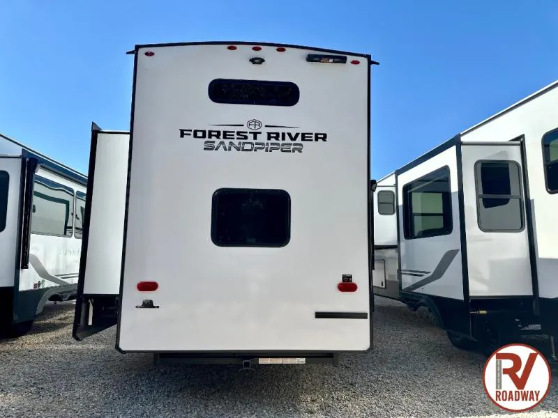 2025 Forest River Sandpiper 3880BH — Photo 5