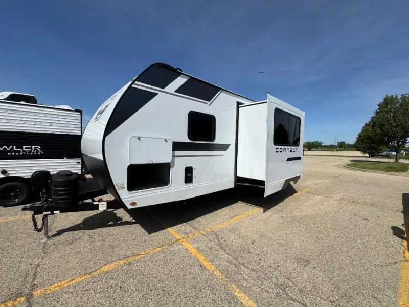 2027 KZ Connect SE 241BHKSE - Photo 3