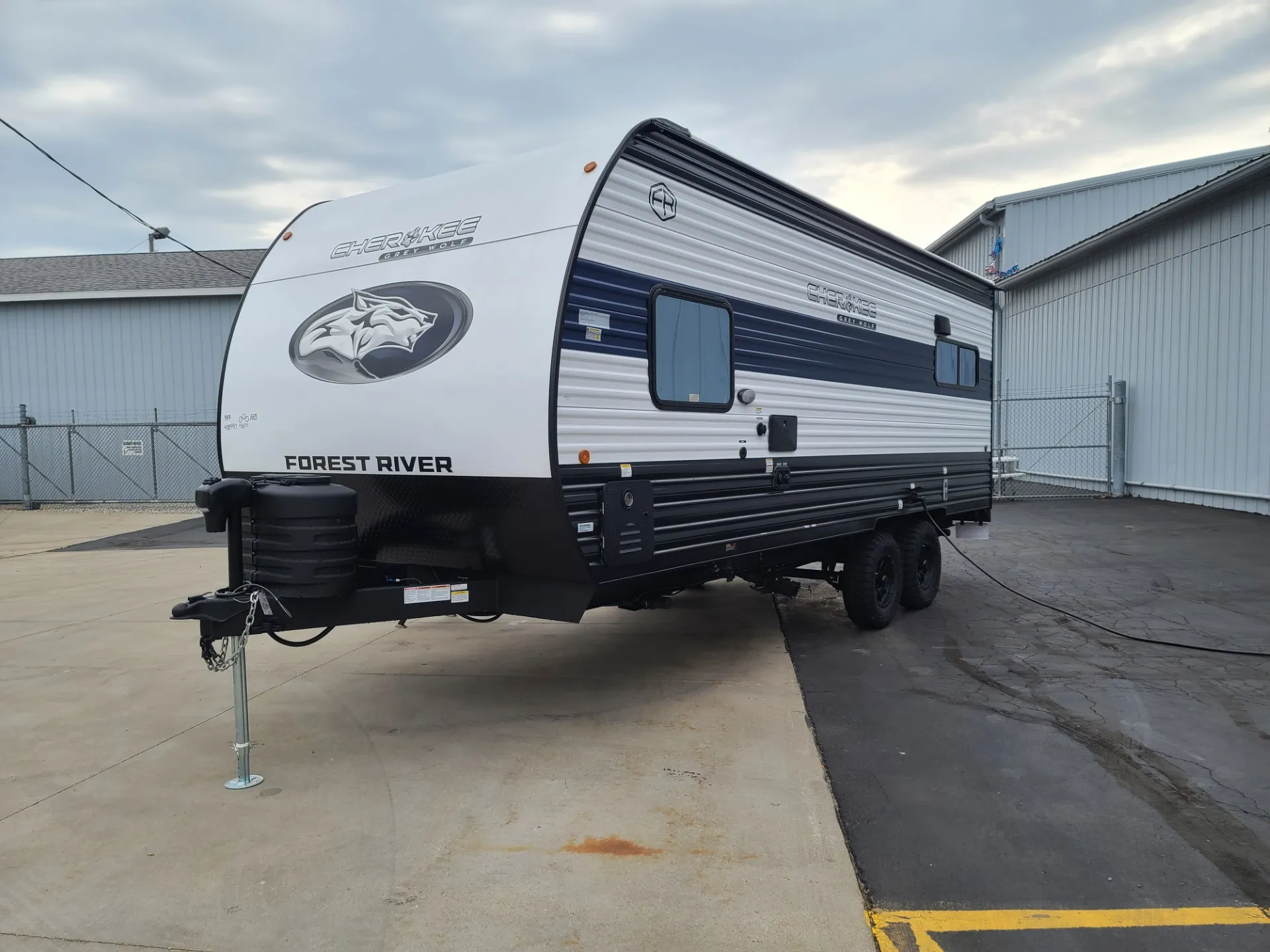 2026 Cherokee Grey Wolf 18RR - Photo 4