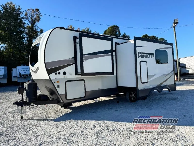 2023 Forest River Rockwood Mini Lite 2511S - Photo 4