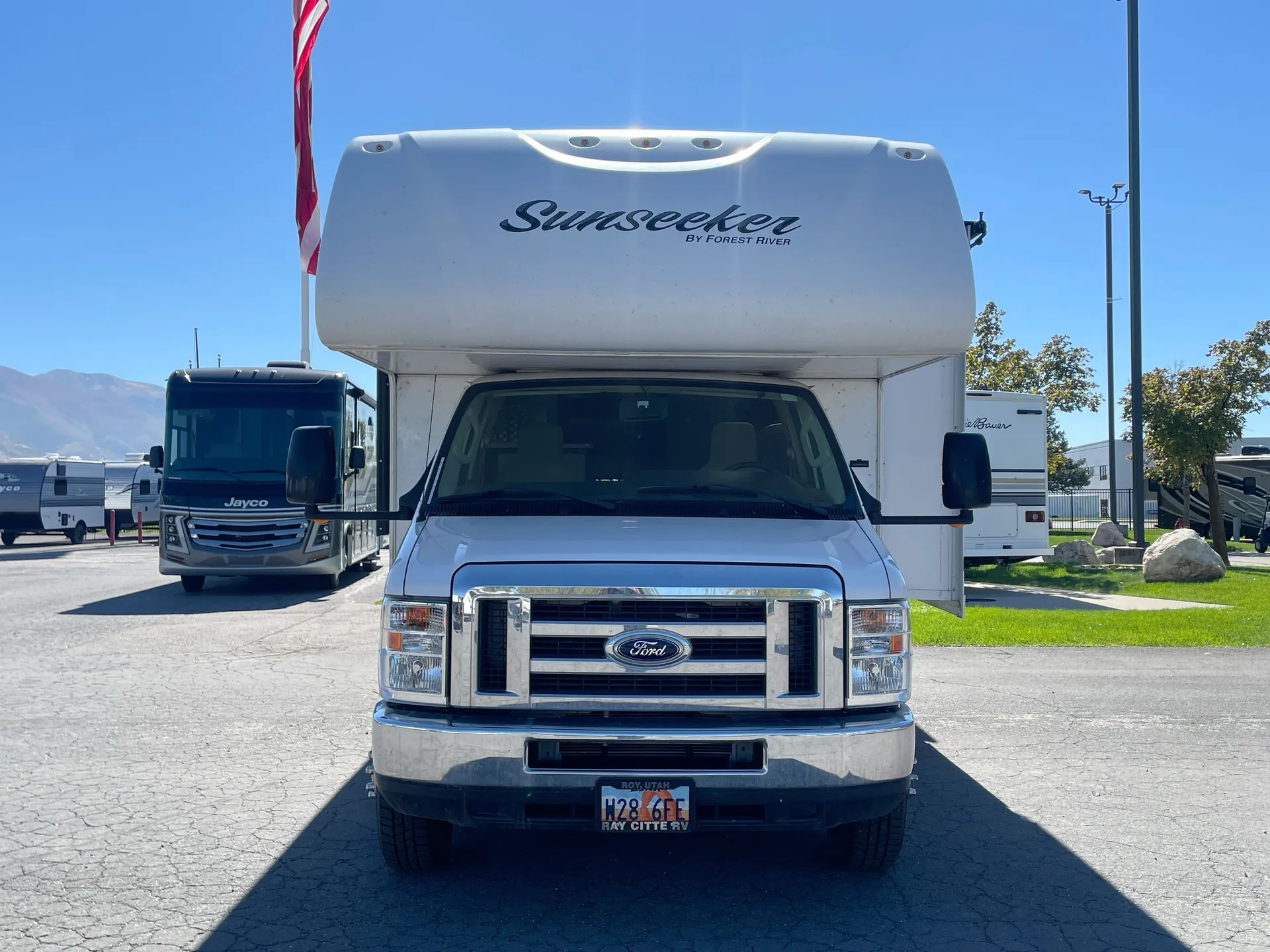 2016 Forest River Sunseeker 2500TS — front