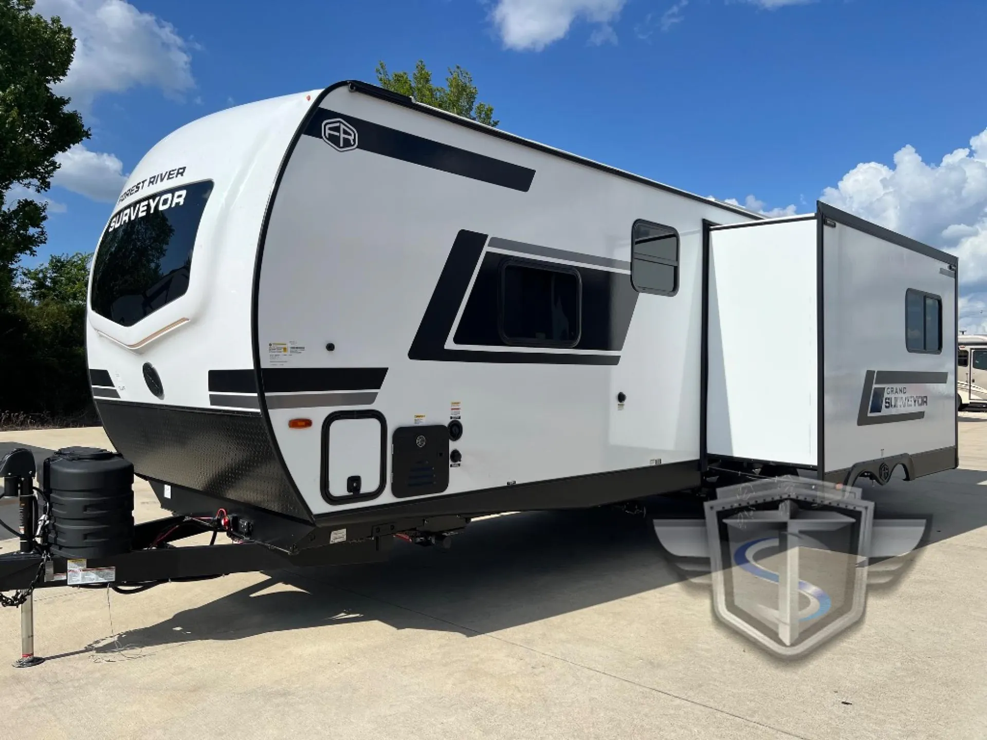 2027 Forest River Grand Surveyor 253RLS — Photo 7
