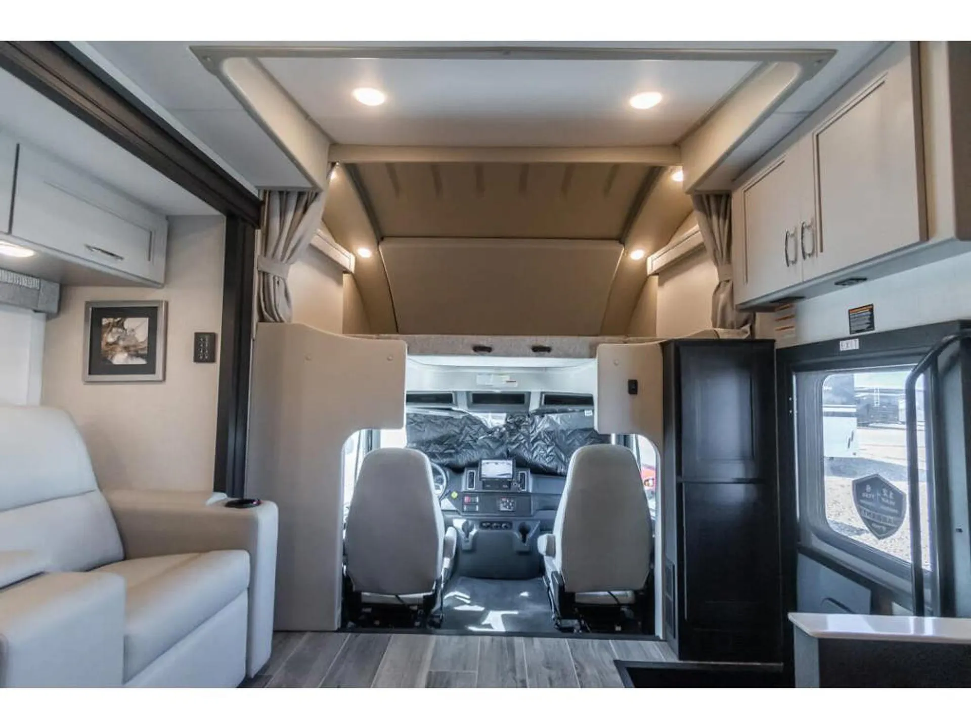 2026 Thor Motor Coach Inception 38DX - Photo 4