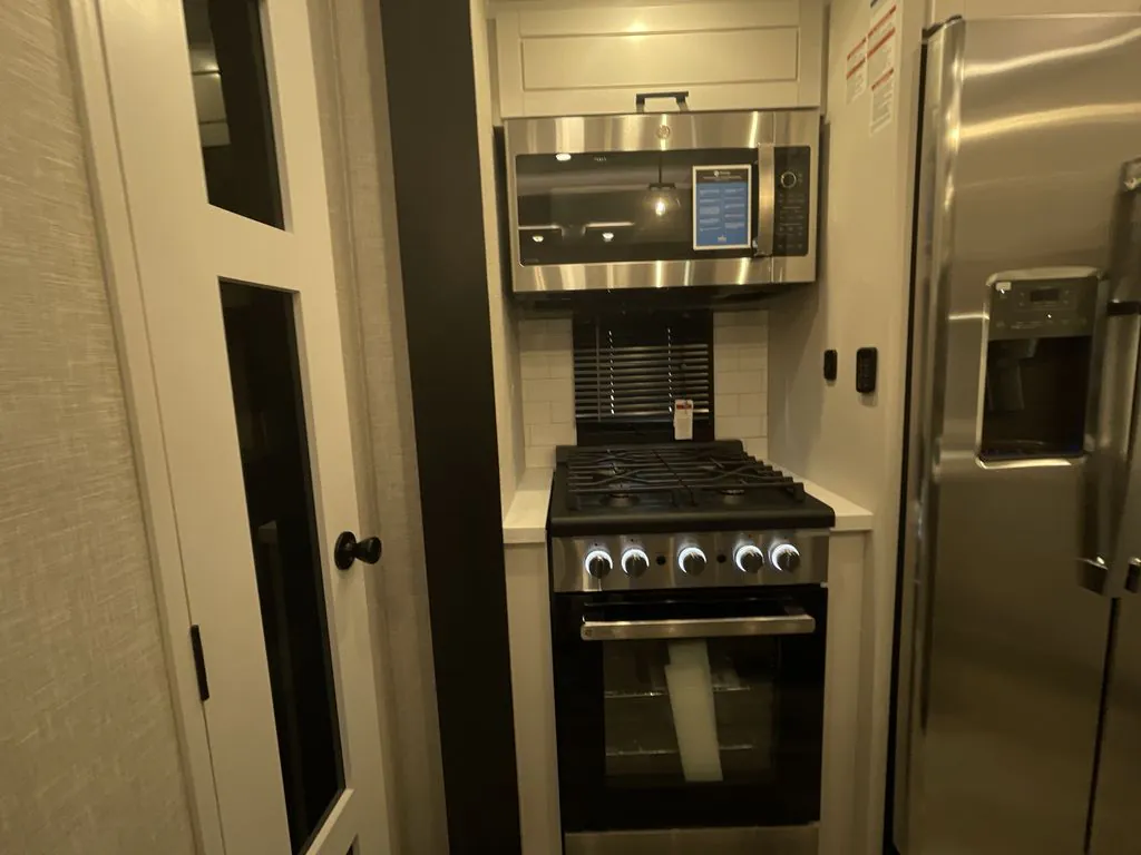 2025 Jayco Seismic Luxury Series 3815, Photos photo 20