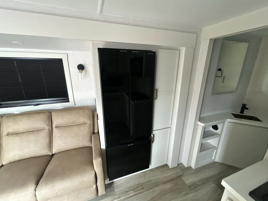 2027 Brinkley Model I 290, Photos photo 22