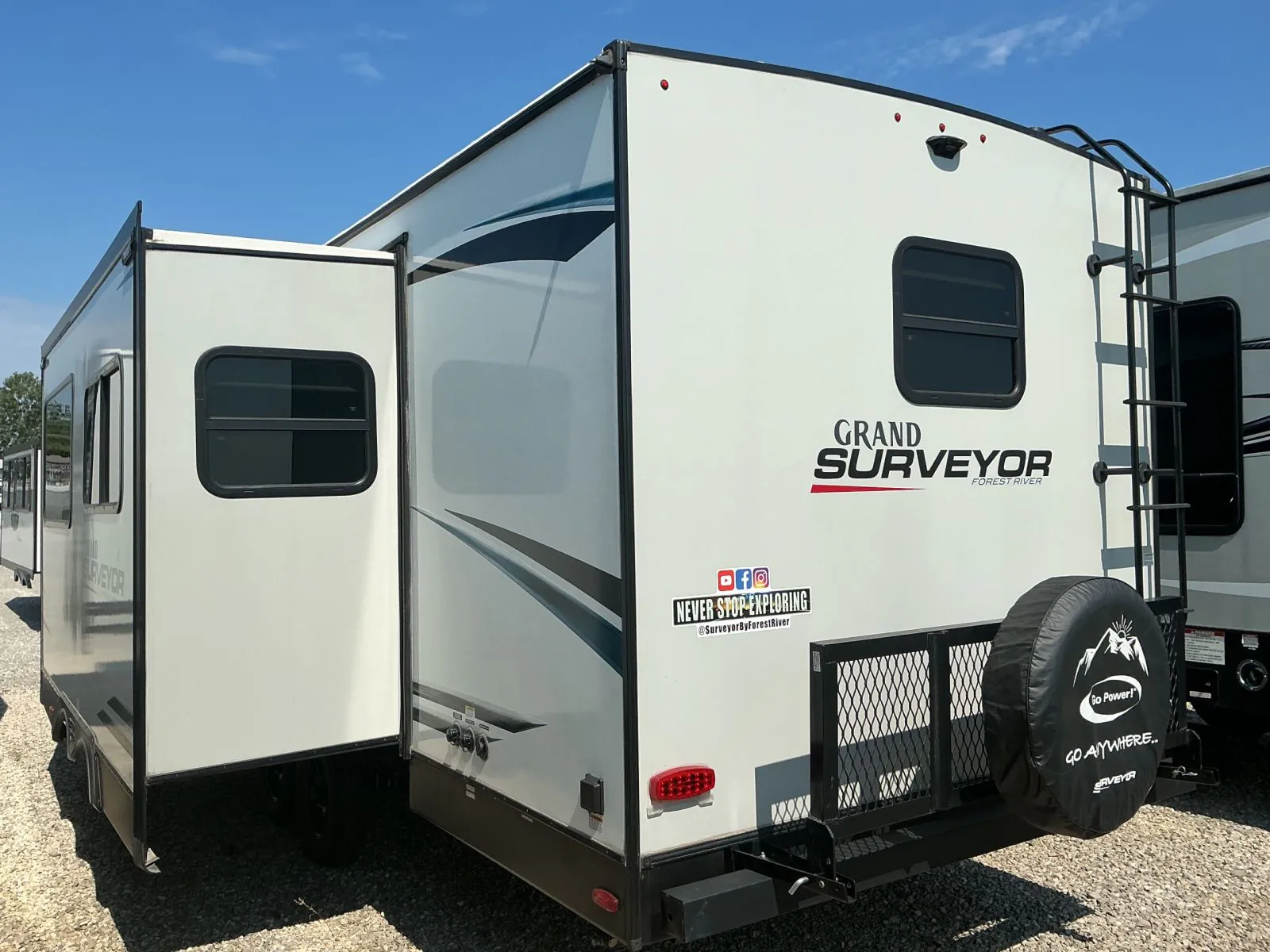 2023 Forest River Grand Surveyor 267RBSS - Photo 4