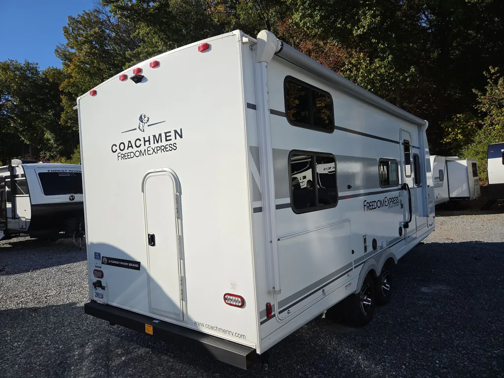 2026 Coachmen Freedom Express Select 21SE, Photos photo 8