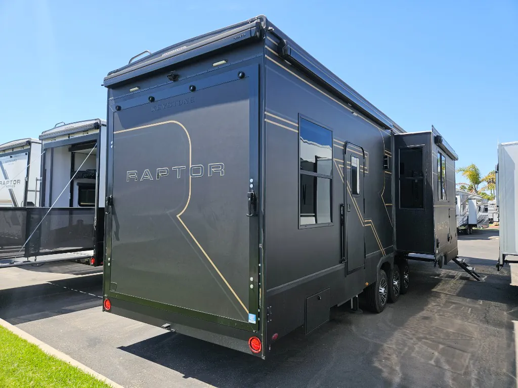 2026 Keystone Raptor 441, Photos photo 2