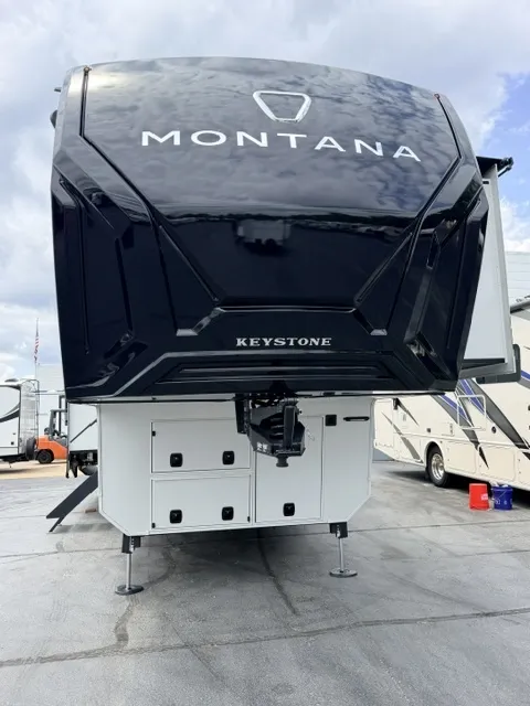 2027 Keystone Montana 3100RL - Photo 3