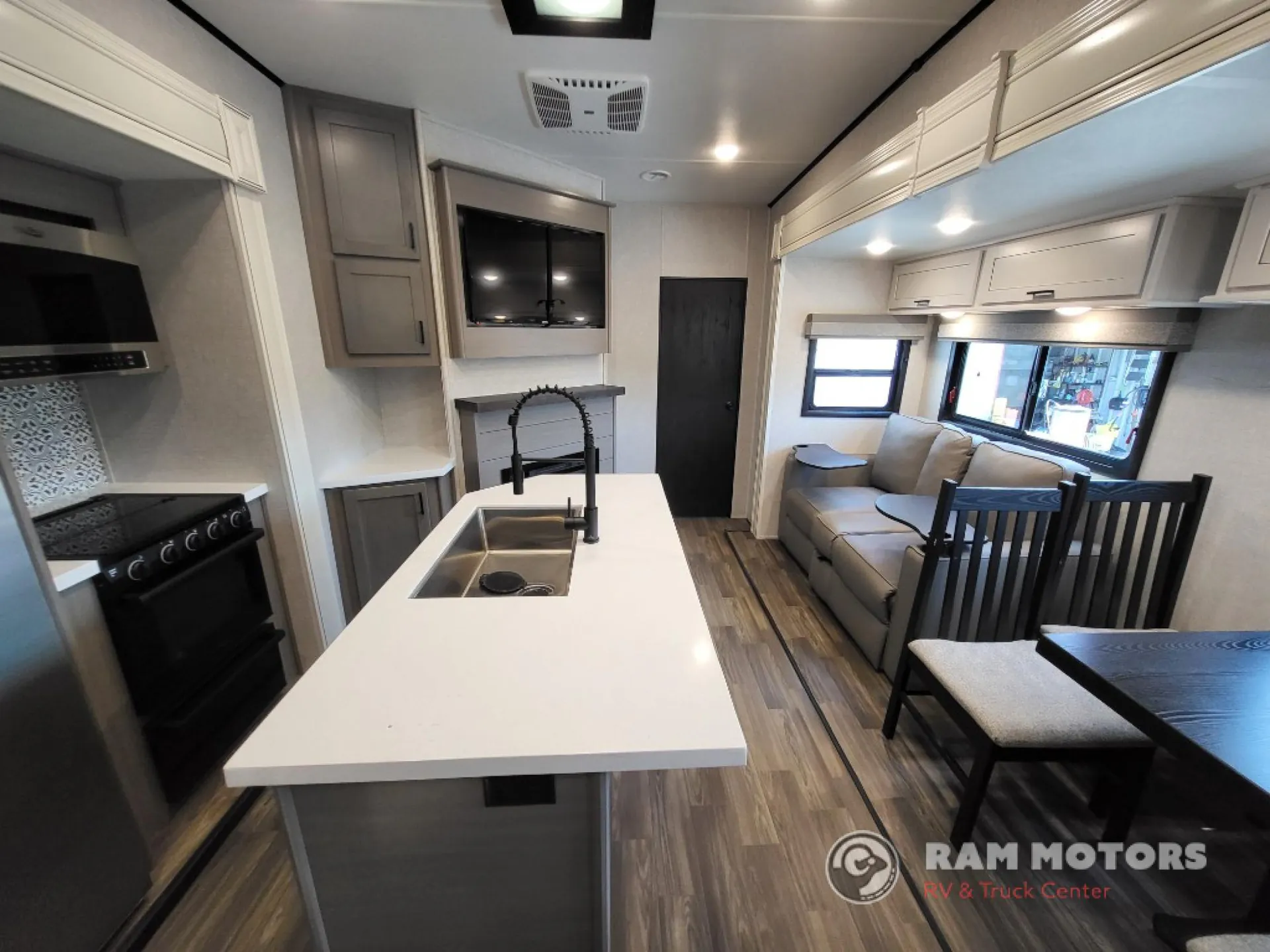 2024 Starcraft GSL 364BHS - Photo 4