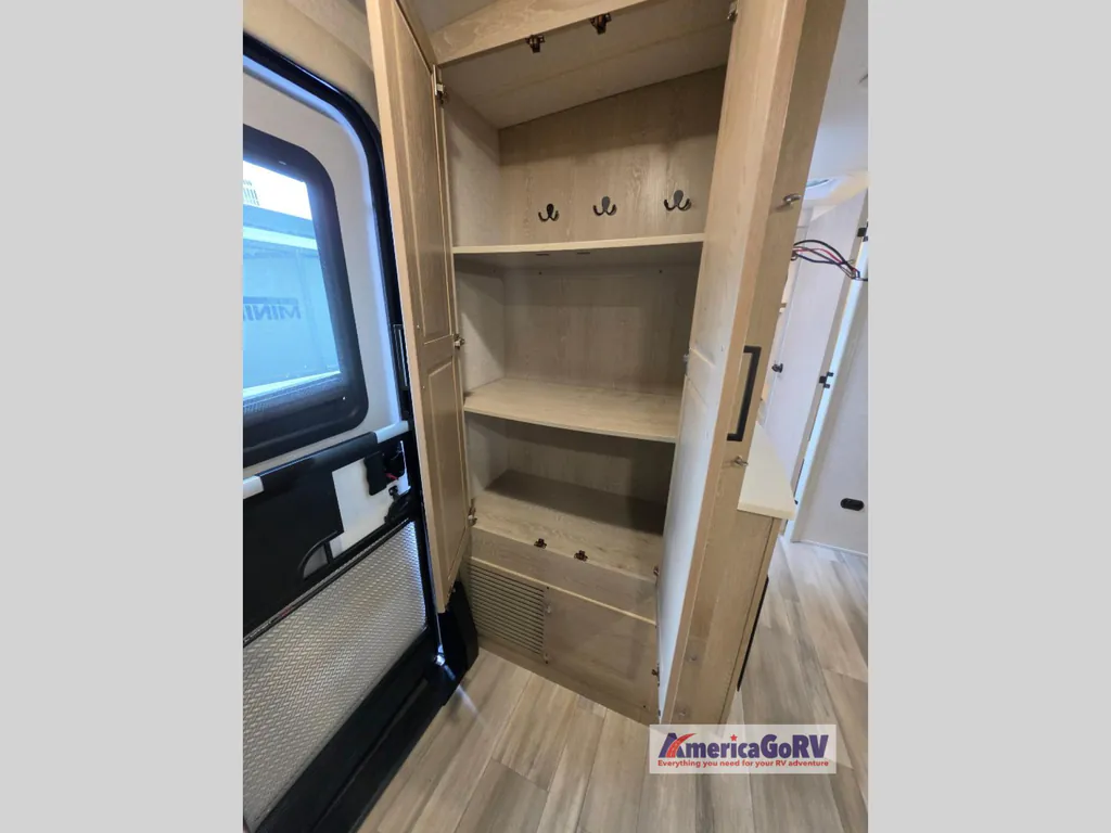 2023 Forest River Rockwood Mini Lite 2516S, Photos photo 9