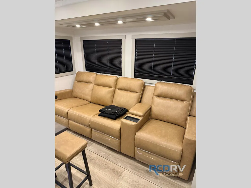 2025 Brinkley Model Z AIR 295, Photos photo 3