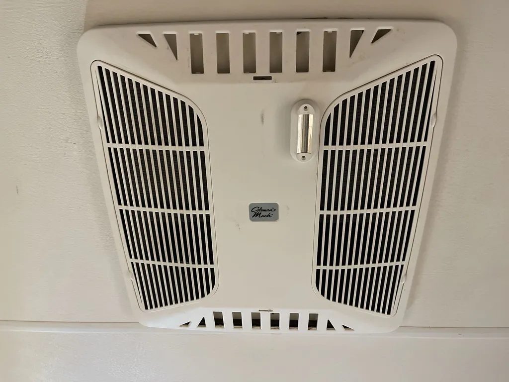 2022 Thor Motor Coach Freedom Traveler A32, Photos photo 14