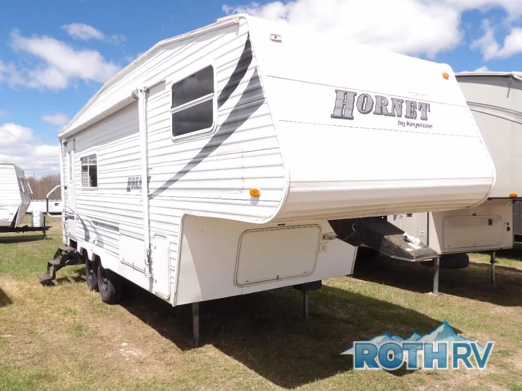 2004 Keystone RV Hornet 245RK - Main photo