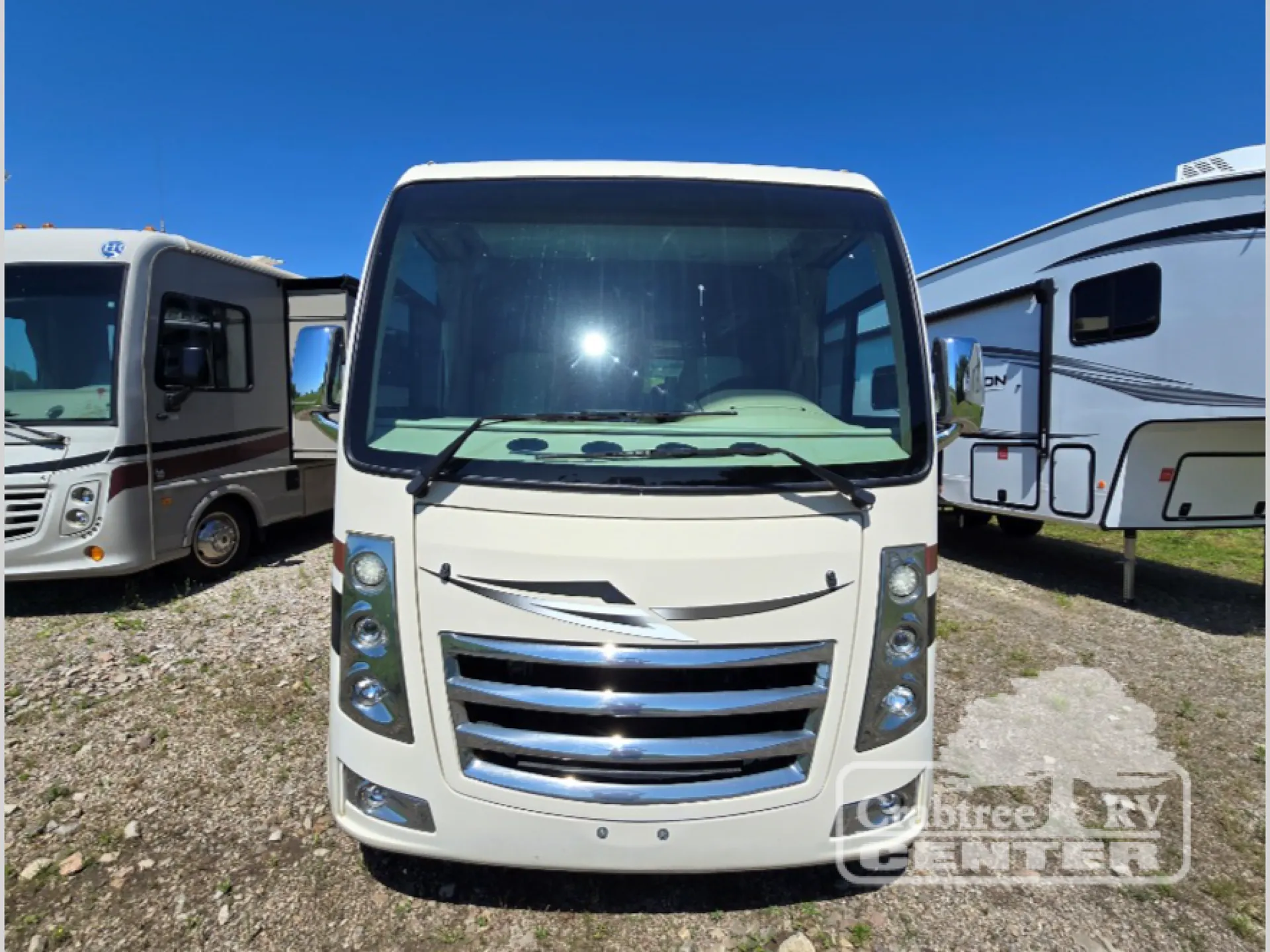 2018 Thor Motor Coach Vegas 252 - Photo 3