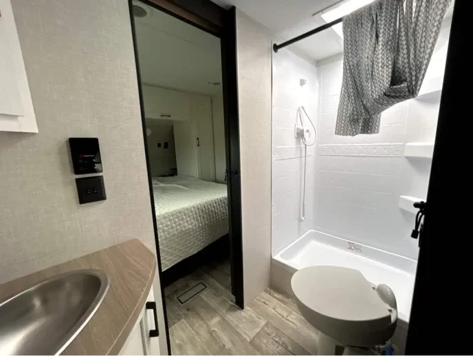 2027 Venture RV Sienna SA241VRD - Photo 3