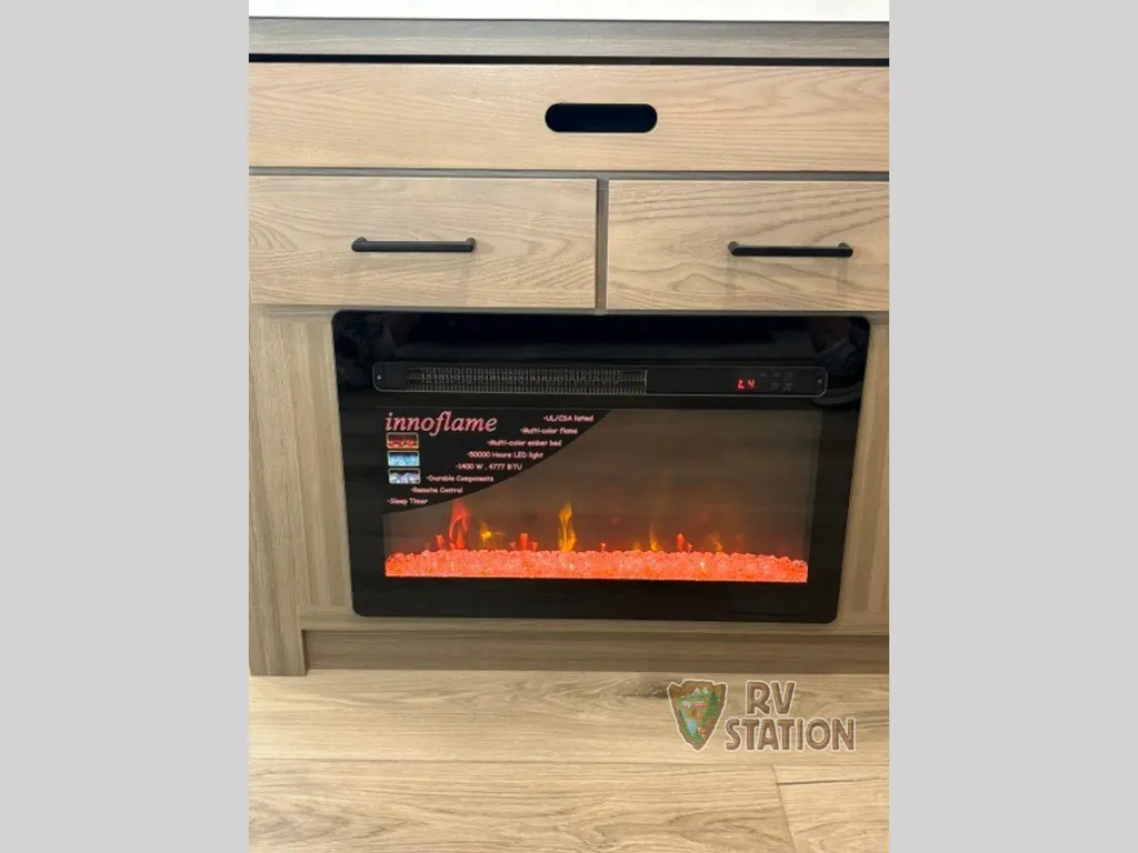 2027 Forest River Rockwood Mini Lite 2213S, Photos photo 6