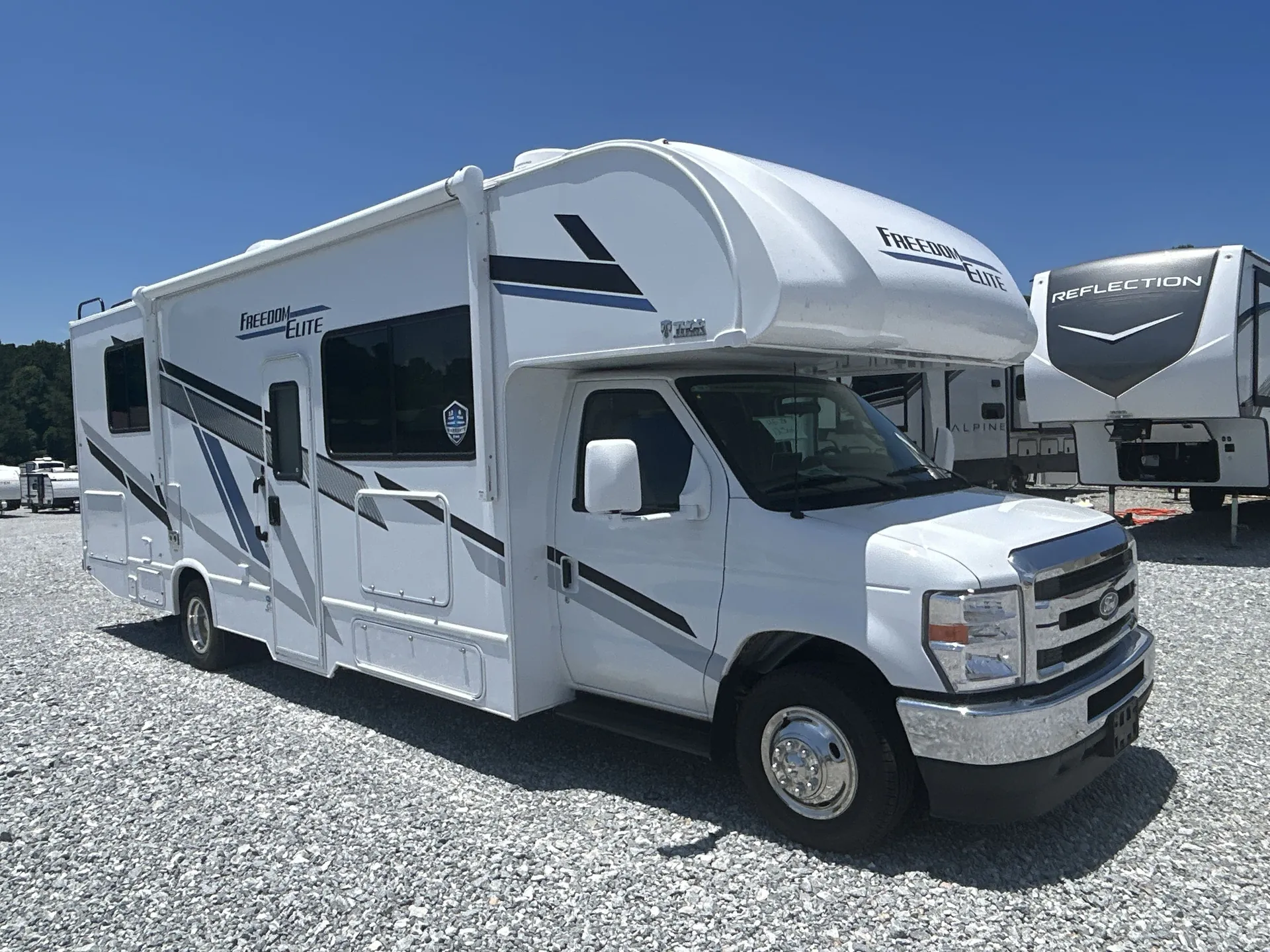 2026 Thor Motor Coach Freedom Elite 28HE - Photo 2