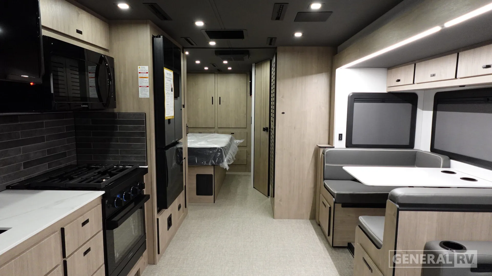2027 Grand Design Lineage Series F 31ZW - Photo 3
