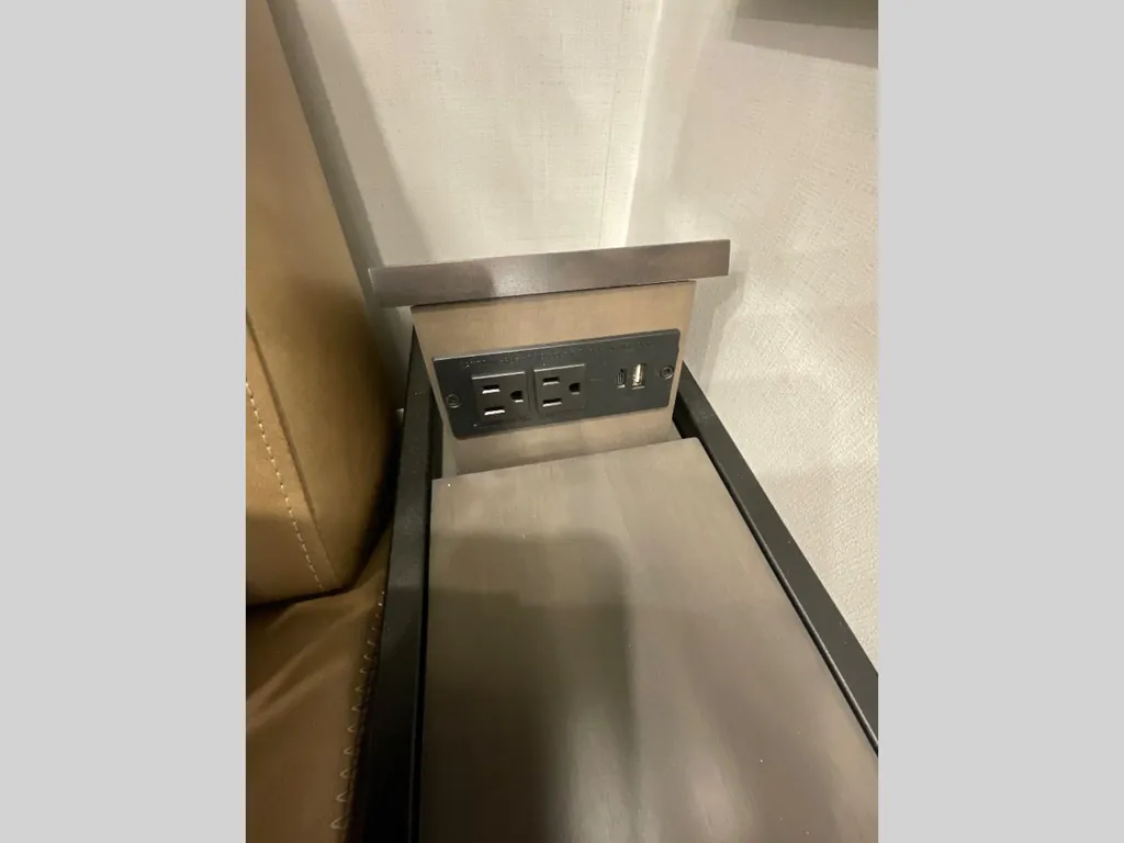2025 Brinkley Model G 4100, Photos photo 24