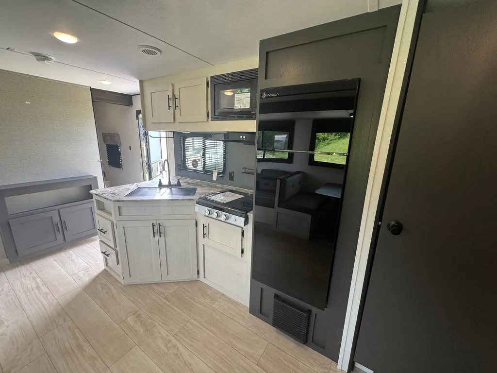 2027 Shasta RVs i-5 Edition 527BHS, Photos photo 13