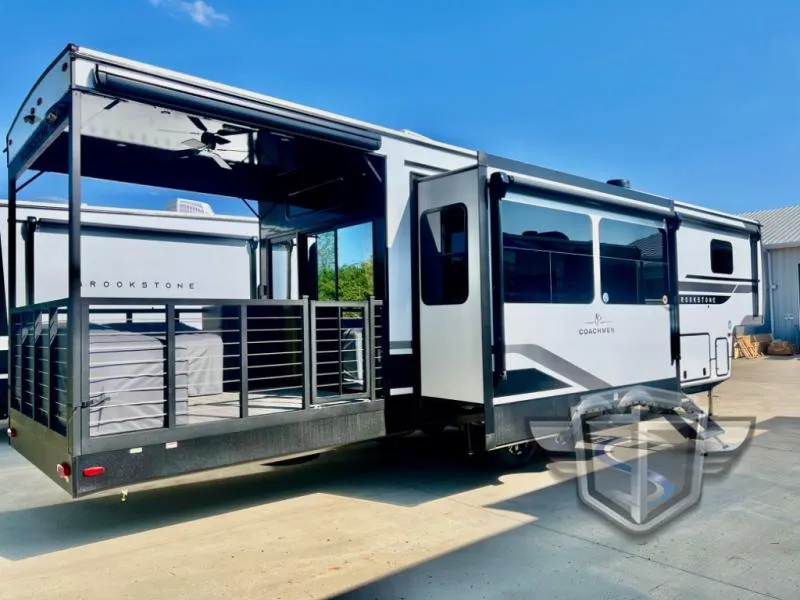 2025 Coachmen Brookstone 318RLL - Photo 4